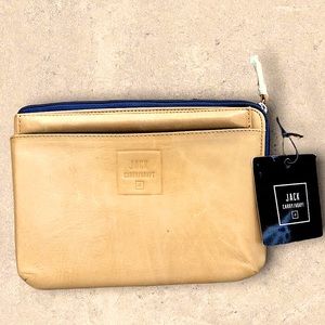 ⭐️ NWT - Jill-E Designs Beck 7" Mini Tablet Carrying Case/Sleeve with Stand -Tan